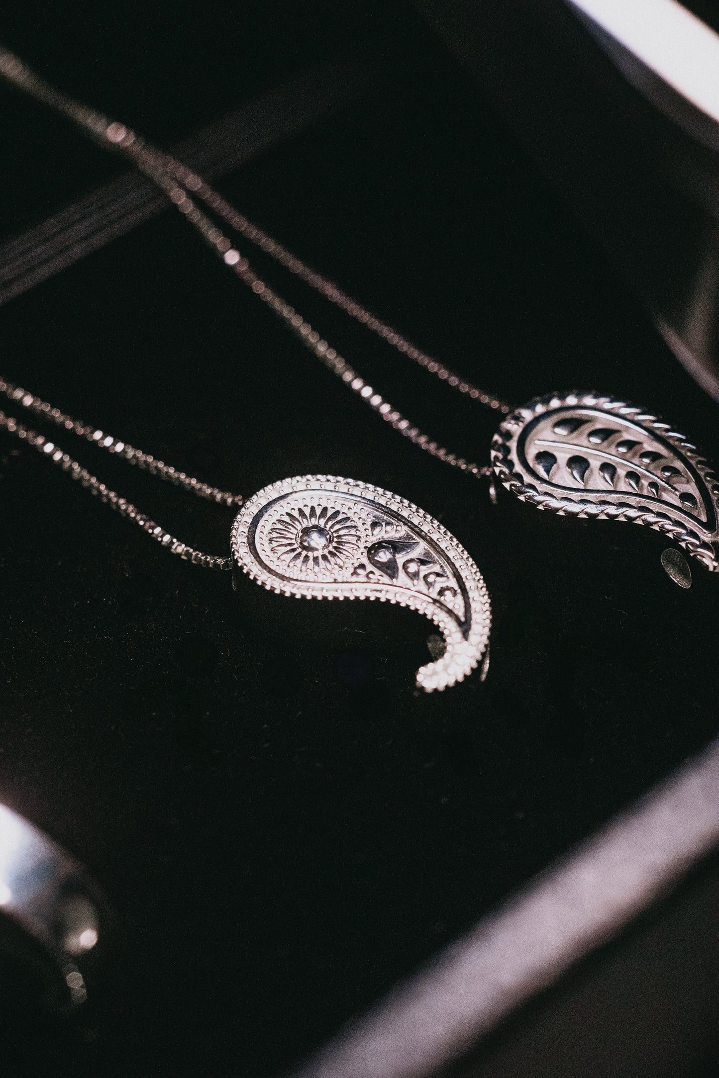 Paisley Pendant 002 - Ajrak