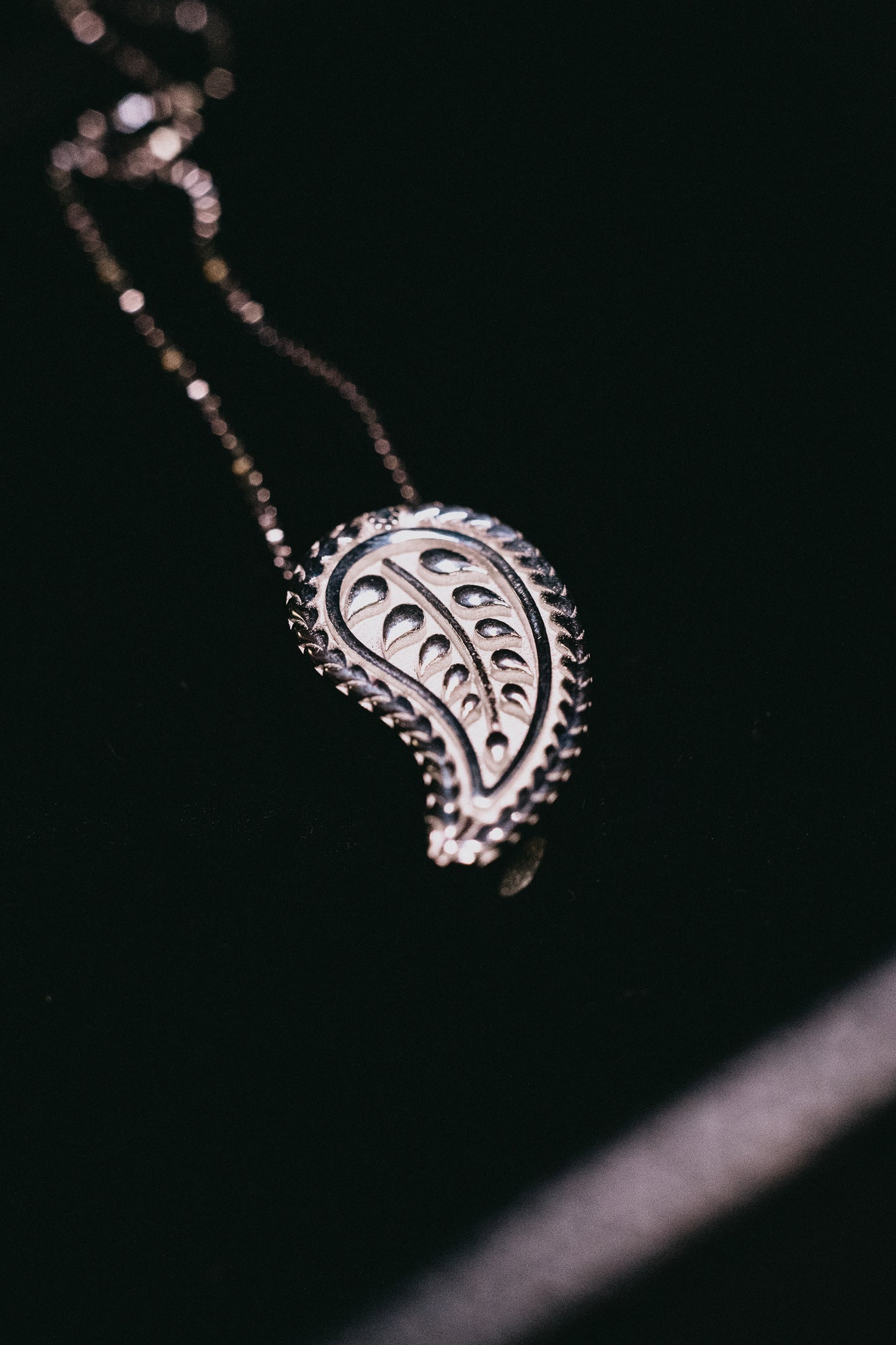 Paisley Pendant 002 - Ajrak