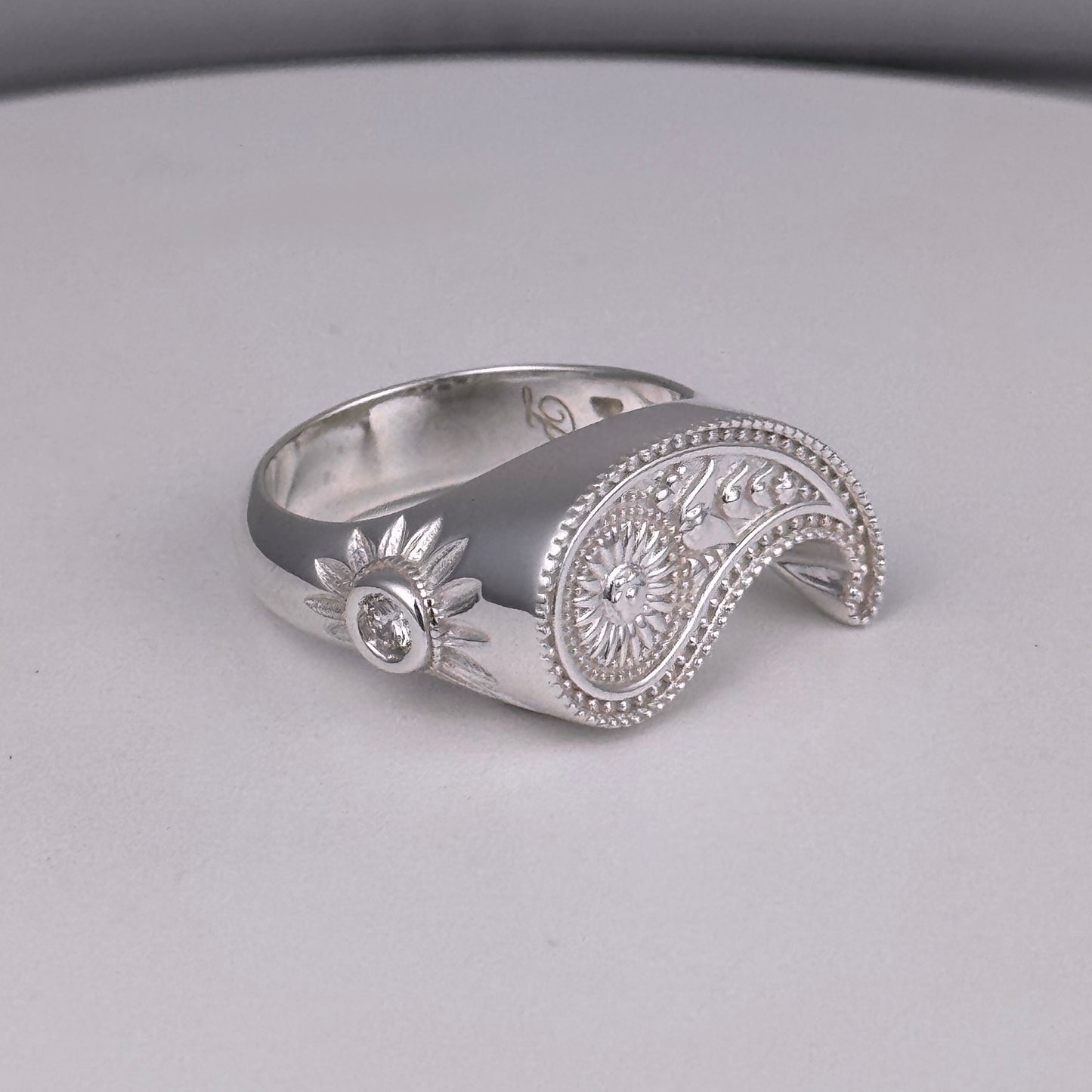 Paisley Ring 001 - Paisley