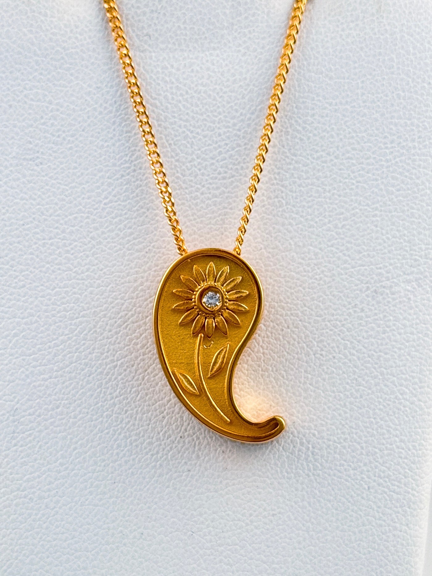 Paisley Pendant 001-1 - Paisley - Gold Plated