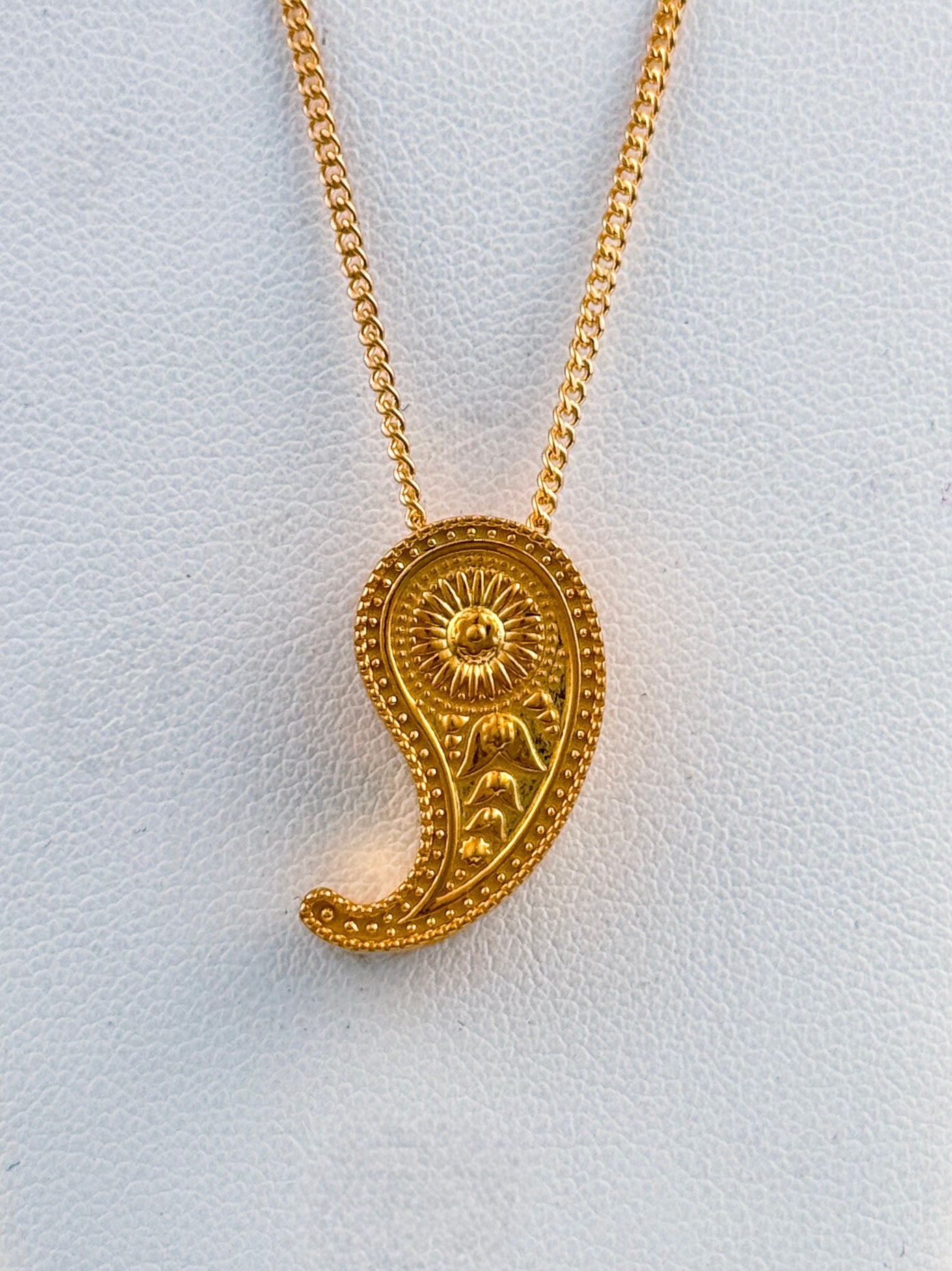 Paisley Pendant 001-1 - Paisley - Gold Plated